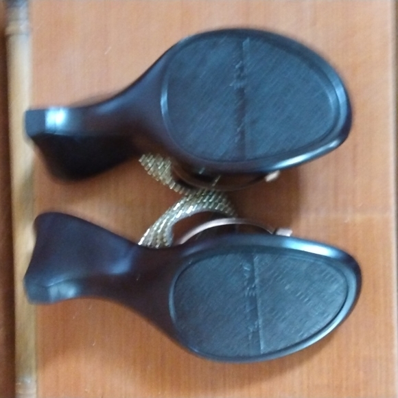 Shoes - Picture 4 of 5